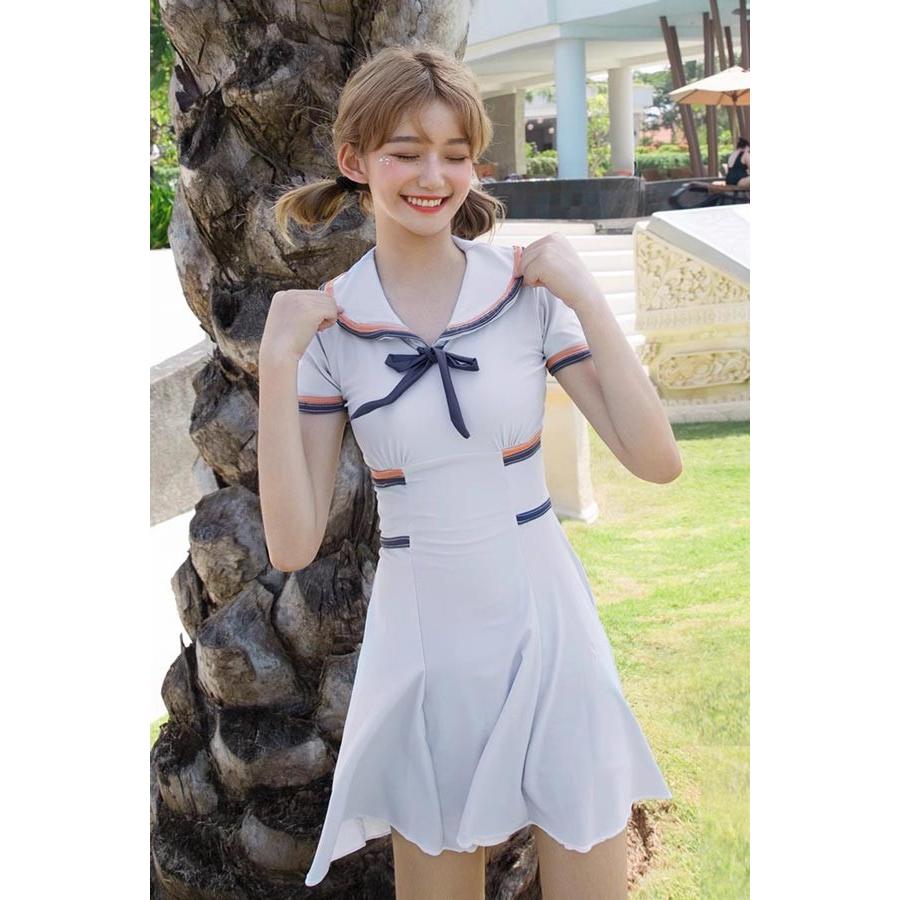 水着 みたい な 服