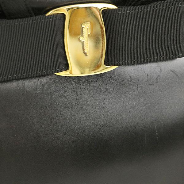 フェラガモ Ferragamo ブラック ゴールド ヴァラ リボン レザー 
