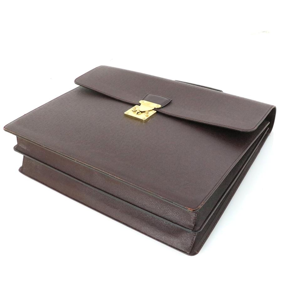 ルイヴィトン　タイガ　セルヴィエット　モスコバ　ビジネスバッグ　ボルドー ルイヴィトン タイガ セルヴィエット モスコバ ビジネスバッグ