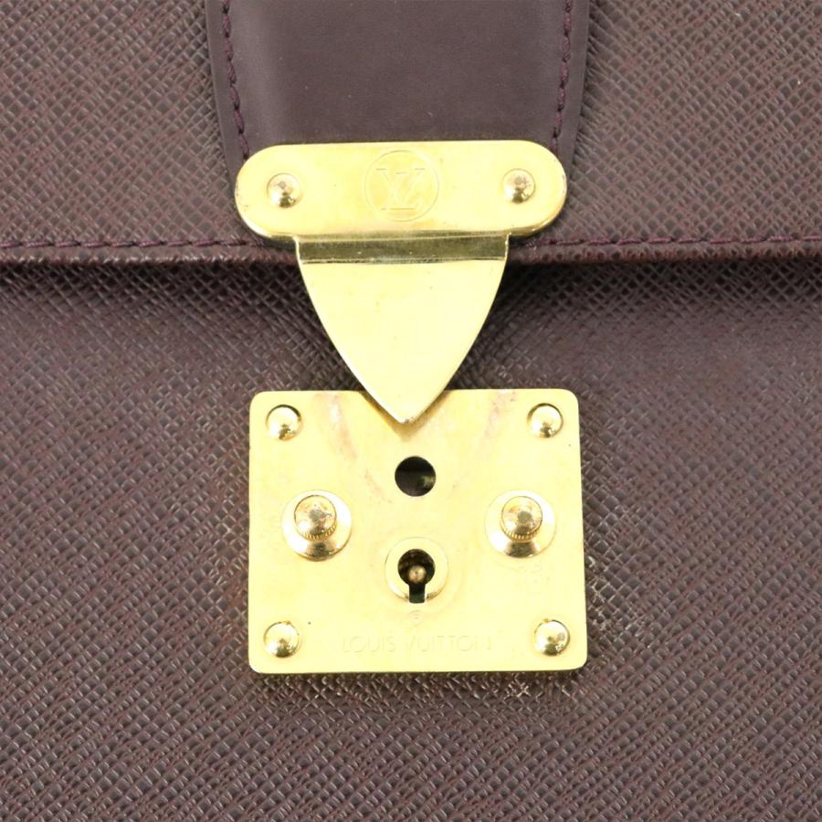 ルイヴィトン　タイガ　セルヴィエット　モスコバ　ビジネスバッグ　ボルドー ルイ・ヴィトン ブリーフケース ビジネスバッグ セルヴィエット