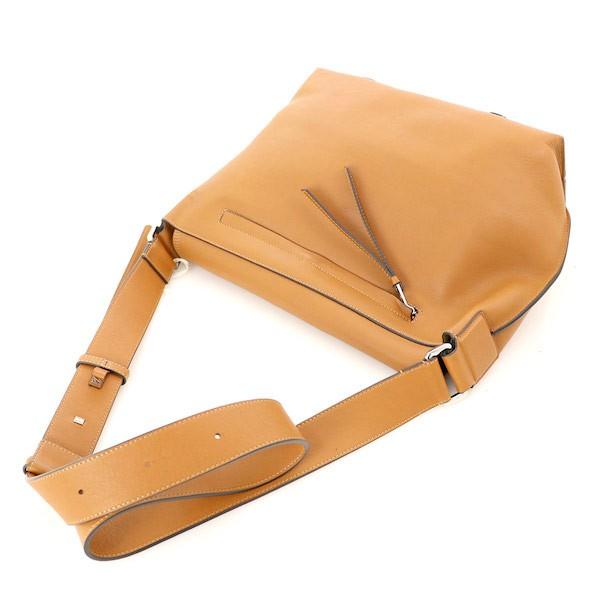 ロエベ LOEWE キャメル レザー メッセンジャースモール 337.02 ロエベ LOEWE キャメル レザー メッセンジャースモール 337.02