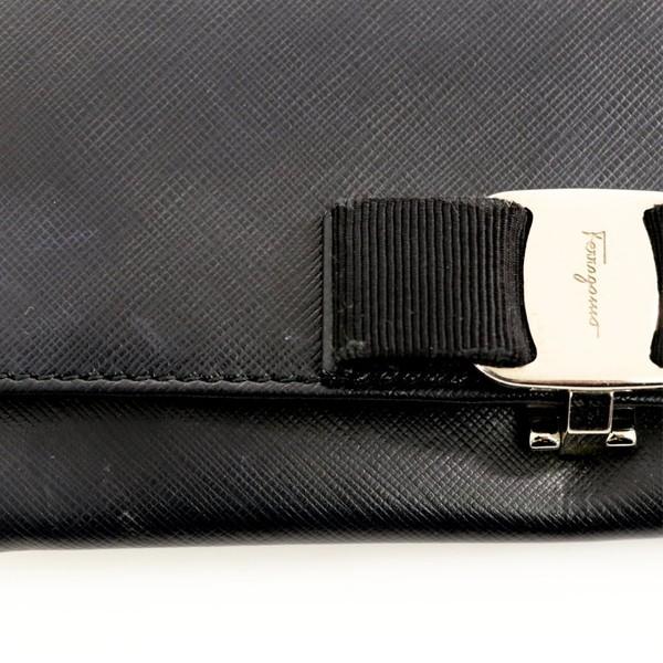 フェラガモ FERRAGAMO ブラック レザー ヴァラ リボン 二つ折り財布 長