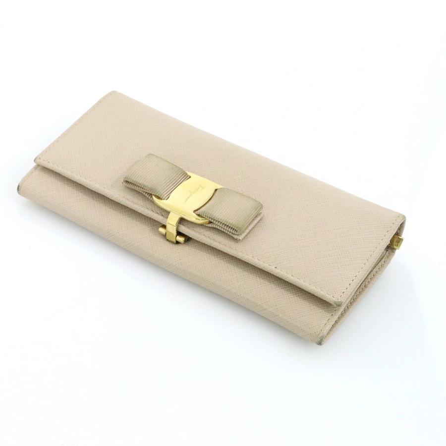 フィラガモ Ferragamo ピンクベージュ レザー ヴァラリボン長財布 