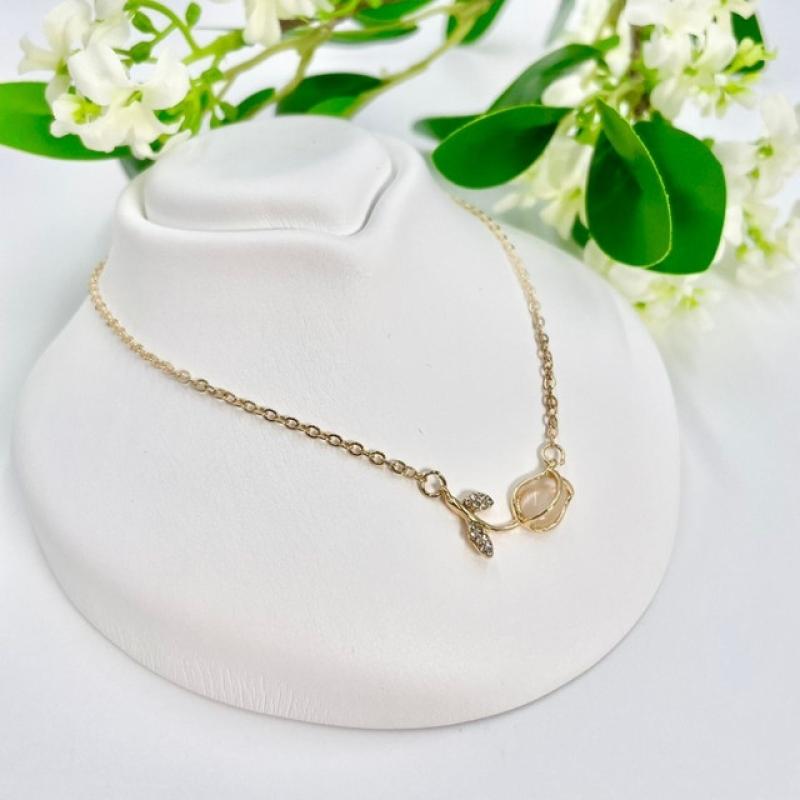 ローズストーンネックレス ゴールド ローズ 薔薇 バラ 金 ペンダント プチプラ 韓国 アクセサリー 可愛い ピアス 大人女子 トレンド おしゃれ Fnahputhd8 ファッション Rdigitalmart Com