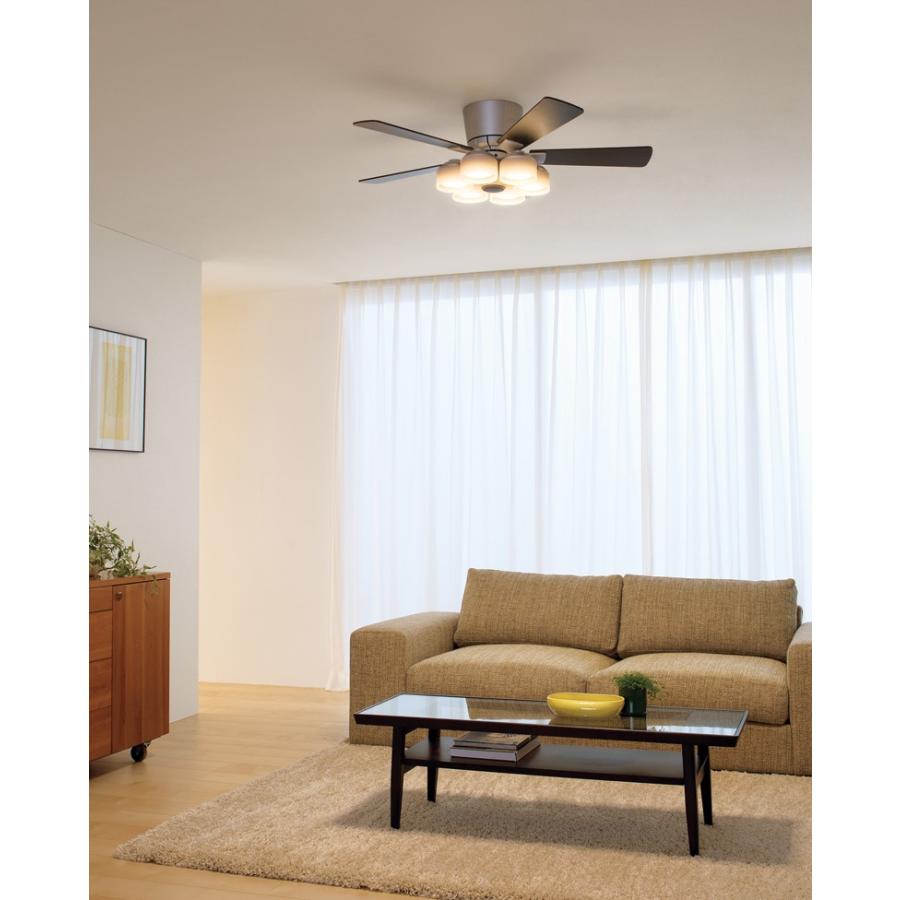 シンプルデザインのシーリングファン(4灯 ホワイト) 4灯シーリングファンライト リモコン付き Laguna ホワイト