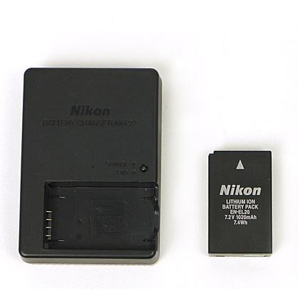 【中古】Nikon 一眼 1 J1 標準ズームレンズキット ホワイト 液晶画面いたみ 元箱あり [管理:1050023497]｜excellar-plus｜02