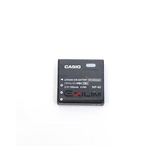 EXILIM ZOOM 【中古】CASIO製 EX-Z700 レッド 720万画素 液晶画面