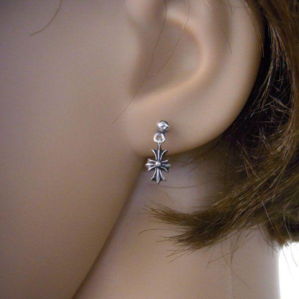 CHROME HEARTS クロムハーツ ピアス CHROMEHEARTS タイニー CH CHROME HEARTS クロムハーツ ピアス CHROMEHEARTS タイニー CH