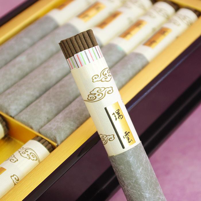 新品未使用【日本香堂：お線香】高級　瑞雲 塗箱短寸8入 日本香堂 線香 瑞雲 塗箱短寸8入 贈答用 ギフト （ お線香 線香セット