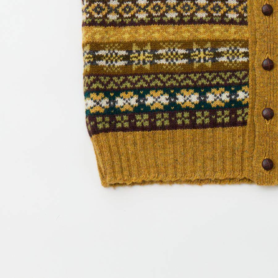 Jamieson's of Shetland JAMIESON'S ジャミーソンズ フェアアイル柄 V