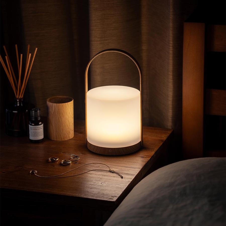 LEDテーブルランプ【木目調】（3段階調光/タッチ式スイッチ/USB充電 Type-C/140 lm/電球色）_06-5083_TT-Y102K_OHM（オーム電機） | OHM | 04