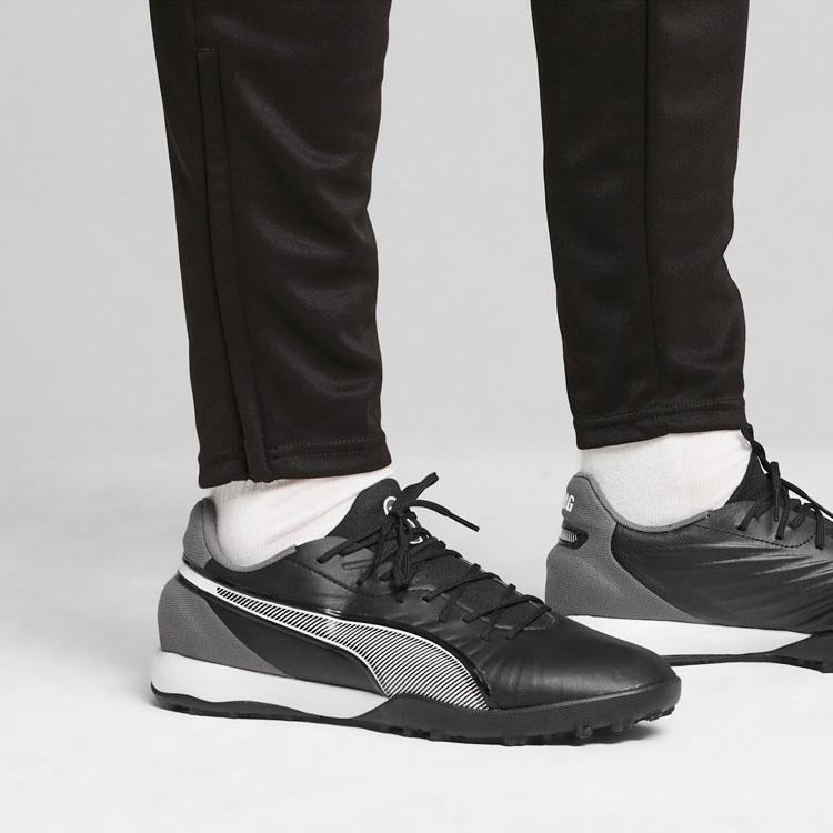 専用出品 PUMA（プーマ） キング マッチ TT 107879-01 メンズシューズ