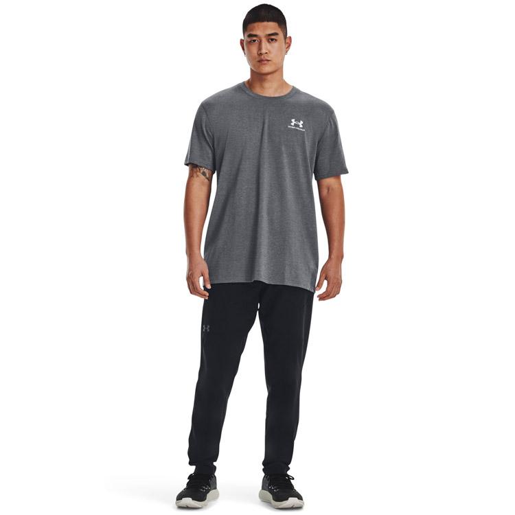 UNDER ARMOUR（アンダーアーマー） UAヘビーウェイト ショートスリーブTシャツ 〈エンブロイダリーロゴ〉 1373997-012 ...