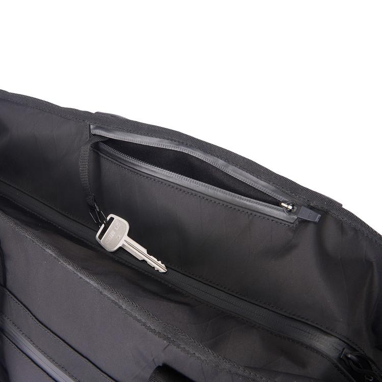 ヒュンメル hummel CITY WP TOTE BAG HFB2054-90の画像