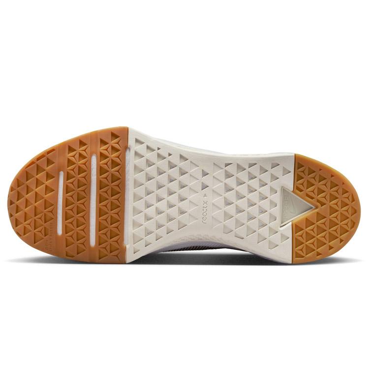 NIKE（ナイキ） メトコン 10 HJ1875-100 メンズシューズ : イーゾーン