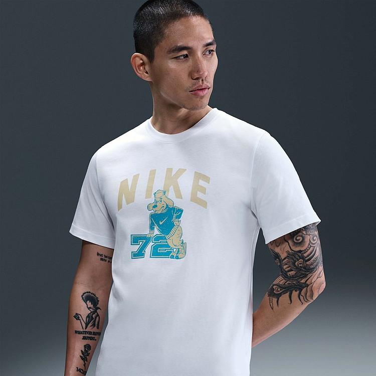 NIKE ナイキ Tシャツ　長友佑都　サイン入り　高校生クイズ NIKE ナイキ Tシャツ長友佑都サイン入り高校生クイズ