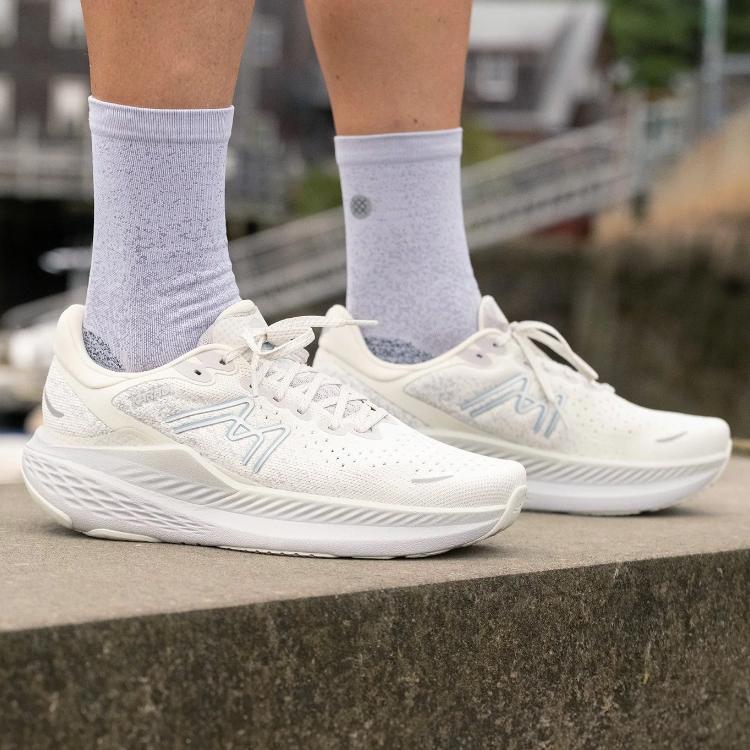 KARHU カルフ ランニングシューズ メスタリラン1.5 スニーカー シューズ KH205005 レディース KARHU（カルフ） メスタリラン1.5 KH205005 レディースシューズ