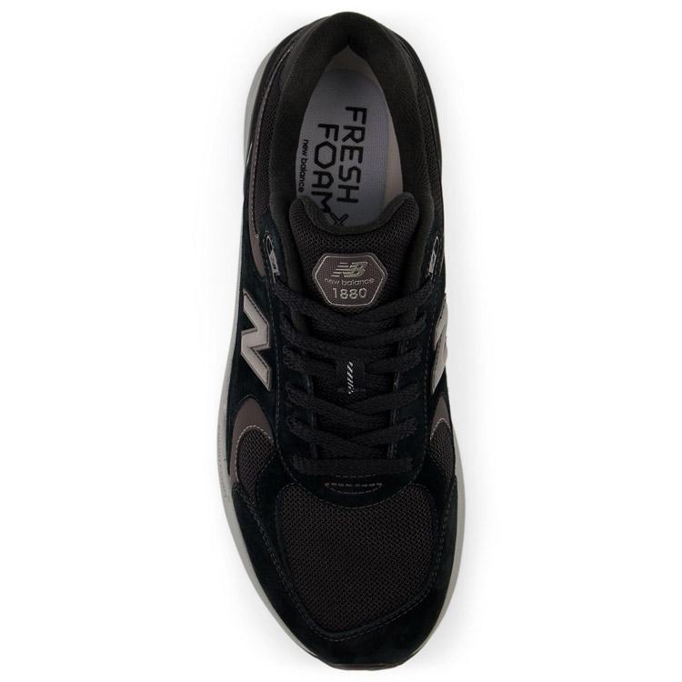 【新品未使用】ニューバランスTJ80 AK2 トレーニングシューズ　黒　光沢 New Balance（ニューバランス） Fresh Foam X 1880 v2 U188W1RM4E