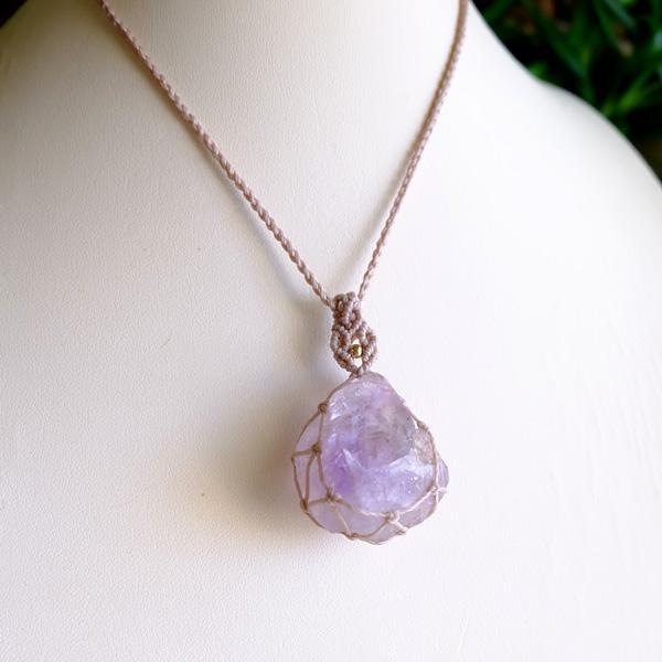 アメジスト カテドラル原石（マダガスカル産）マクラメ編みペンダントネックレス　2月誕生石　プレゼント母の日ギフト 3050　メール便送料無料 |  | 06
