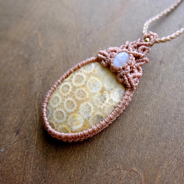 お客「フォッシルコーラル」「オーシャンムーンストーン」の天然石リング2点 ハイグレード♡レッドフォッシルコーラル♢フォッシルコーラル