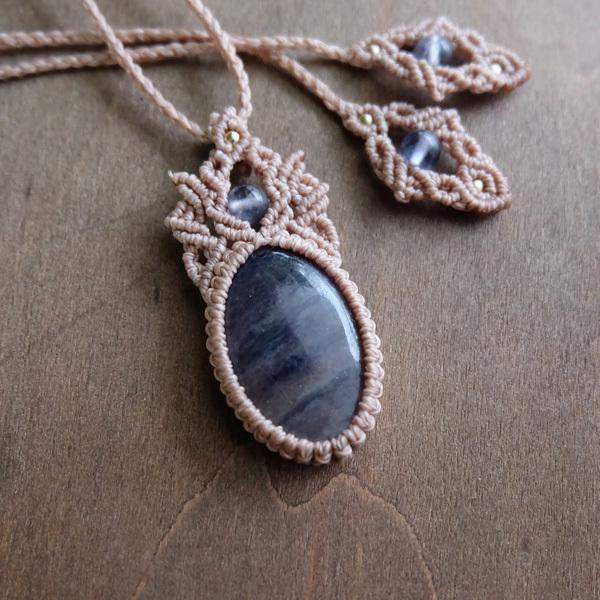 フローライトの天然石マクラメ編みネックレス♪♪♪ グリーンフローライト マクラメ編みペンダントネックレス ハート