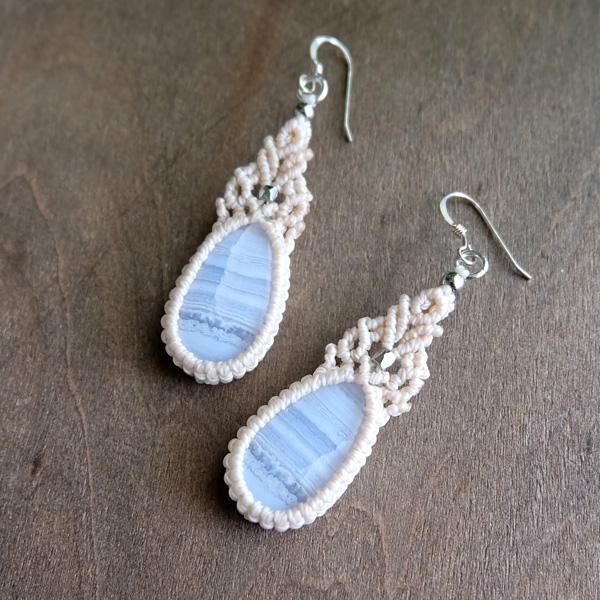 海子☺︎ 1点☆ ペアシェイプ型ブルーレースアゲートピアス 海子☺︎ 1点