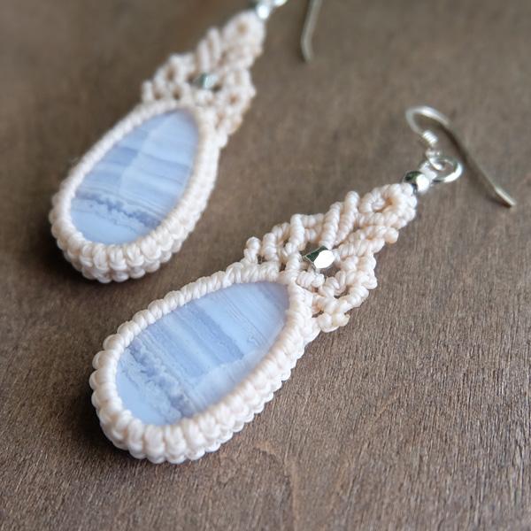 共生石‪❤︎マクラメ編みイヤリング◇1488◇アメジスト共生レース‬