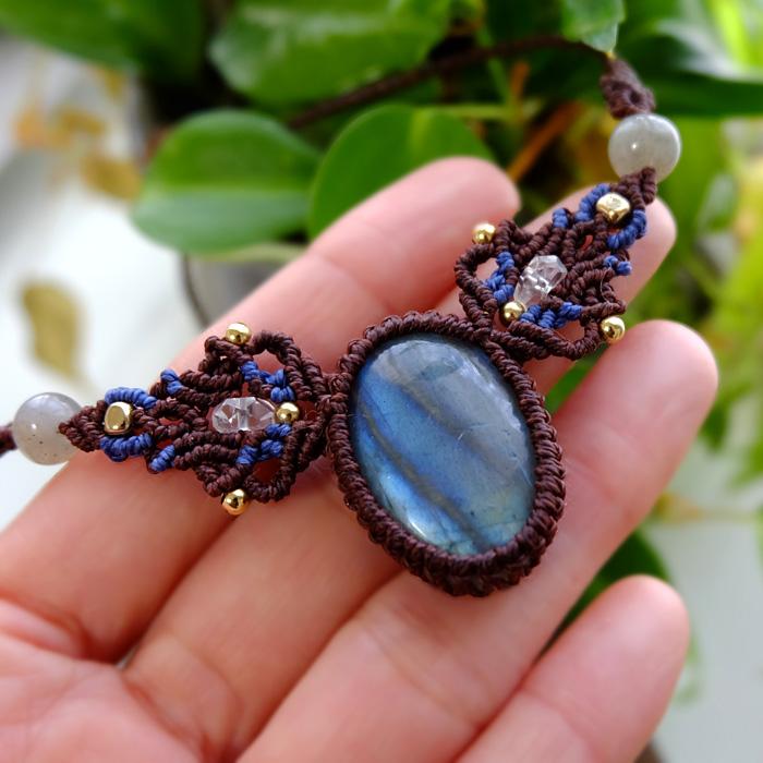 ラブラドライト（マダガスカル産）マクラメ編みチョーカー ネックレス