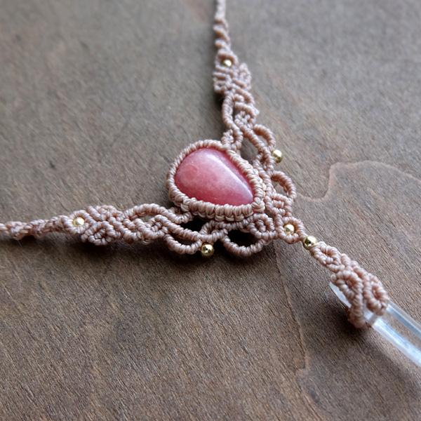 『華綺』インカローズのマクラメペンダントネックレス 華綺』インカローズのマクラメペンダントネックレス インカ