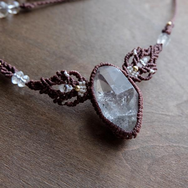 両剣水晶 原石 ダブルポイント（ブラジル産）マクラメ編みネックレス