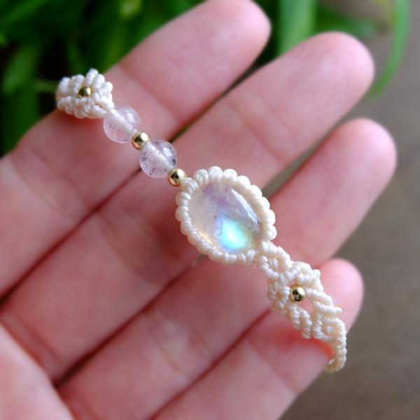 ムーンストーン（スリランカ産）・ヒマラヤ ローズクォーツ（ガネーシュヒマール産）マクラメ編みブレスレット 誕生日プレゼントギフト　3531 |  | 03