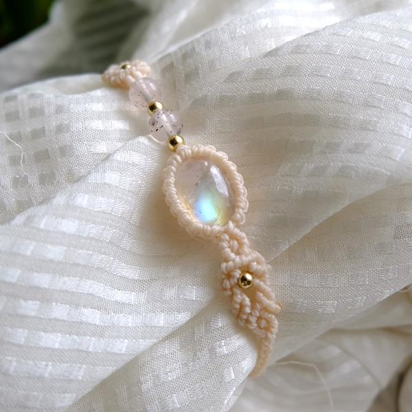 ムーンストーン（スリランカ産）・ヒマラヤ ローズクォーツ（ガネーシュヒマール産）マクラメ編みブレスレット 誕生日プレゼントギフト　3531 |  | 04