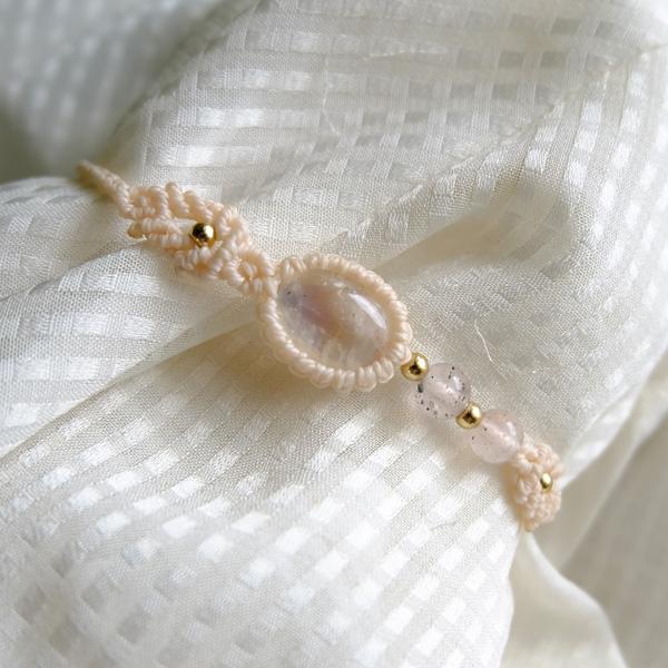 ムーンストーン（スリランカ産）・ヒマラヤ ローズクォーツ（ガネーシュヒマール産）マクラメ編みブレスレット 誕生日プレゼントギフト　3531 |  | 05