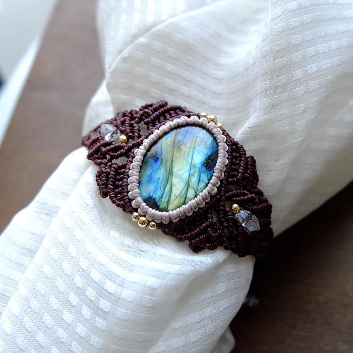 大きめラブラドライト（マダガスカル産）・カット水晶マクラメ編みバングル風ブレスレット（男女兼用可天然アクセサリー）プレゼントギフト　3547 |  | 06
