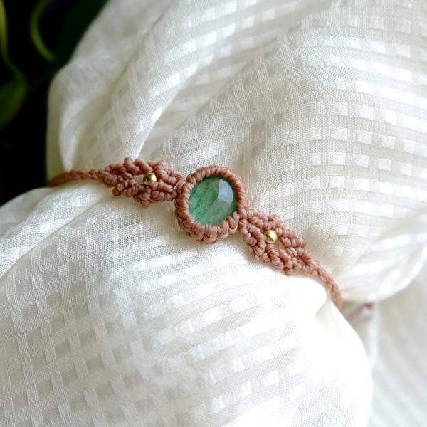 エメラルド（コロンビア産）5月誕生石 緑柱石 マクラメ編み