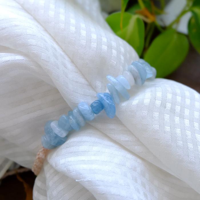 アクアマリン （パキスタン産）3月誕生石 さざれ天然石マクラメ編みブレスレット 誕生日プレゼントギフト　3594 メール便送料無料 |  | 04