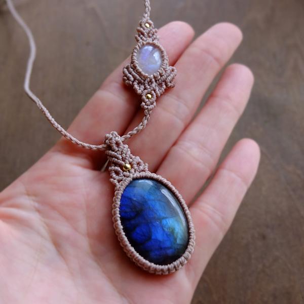 ラブラドライト（マダガスカル産）・ムーンストーン（スリランカ産）マクラメ編みペンダントネックレス 誕生日プレゼント・クリスマスギフト　3636 |  | 03