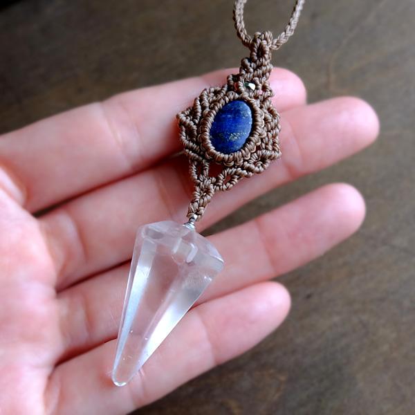 水晶ペンデュラム（ブラジル産）・ラピスラズリ マクラメ編み