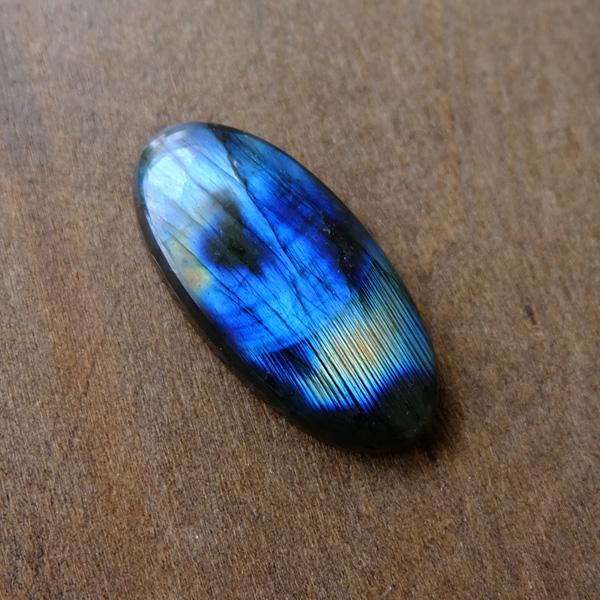 大きめラブラドライト（マダガスカル産） 天然石ルースカボション 裸石 オーバル型 約36×18×7mm マクラメアクセサリー 1点もの 天然素材 c0180 |  | 02