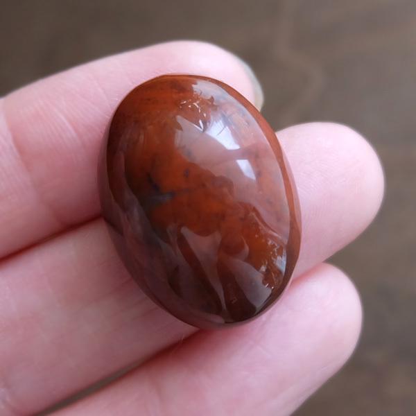 国産赤メノウ（碧玉）レッドジャスパー 裸石・ルースカボション 長崎産  