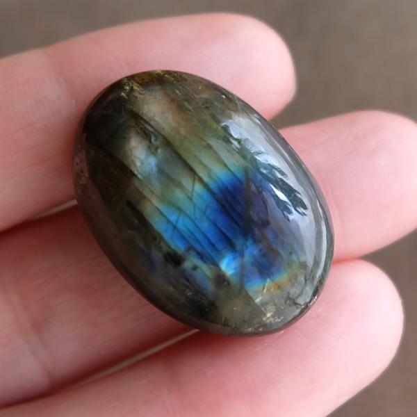 良質 ラブラドライト（マダガスカル産）天然石 ルース・カボション