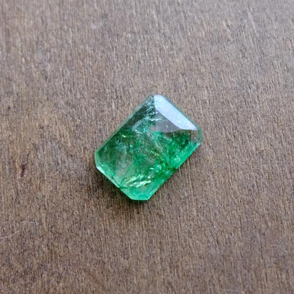 エメラルド（コロンビア産）スクエア型 ルースカボション 小粒天然石 
