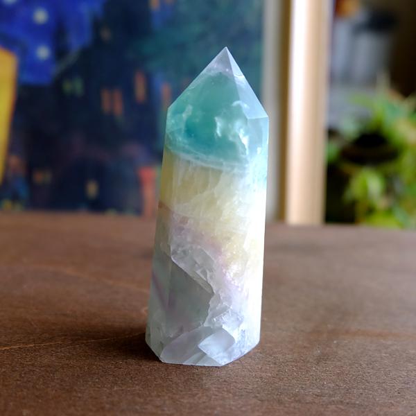 フローライトポイント（蛍石）六角柱原石 天然石・ 約65x25x19mm（g011