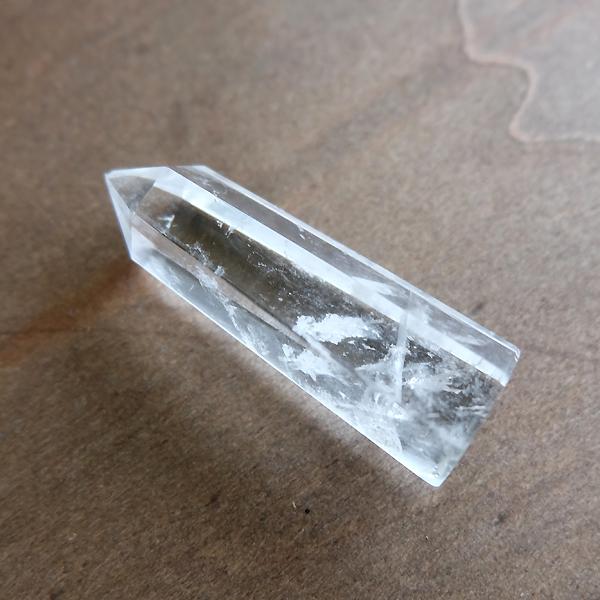 ブラジル産 天然水晶 ポイント原石（六角柱）約53x18x15mm 置物・浄化