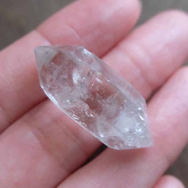 両剣水晶 原石（ダブルポイント水晶 ）ブラジル産 約32×12×11mm