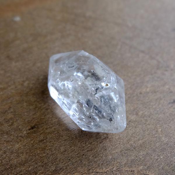 ブラジル産 両剣水晶原石（ダブルターミネイティッド）約28×16×11mm