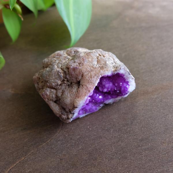 モロッコ産　パープルオーラジオード　1813g　対　巨大　天然石　鉱物　鉱物標本 モロッコ産 パープルオーラジオード 1813g 対 巨大 天然石 鉱物 鉱物