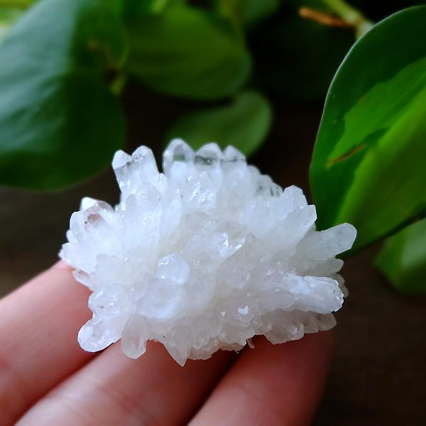 【超高品質】  透明度抜群 水晶クラスター 四川省産 天然石 浄化 大きめ 特大 4A 超透明結晶 四川 水晶 クラスター 最大幅約145mm 重さ389.5g