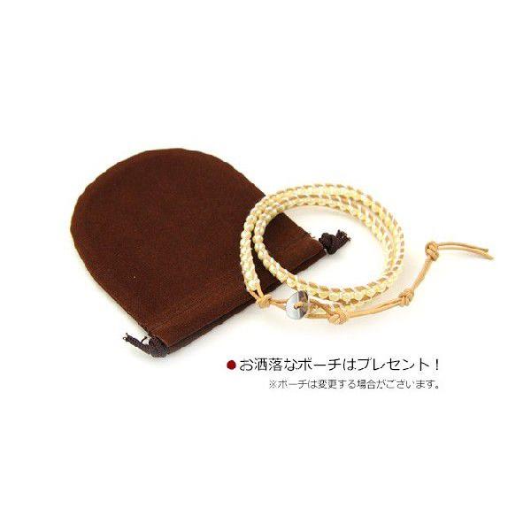 本革パールブレスレット 2連タイプ 海外セレブにも人気 腕周りをクール 