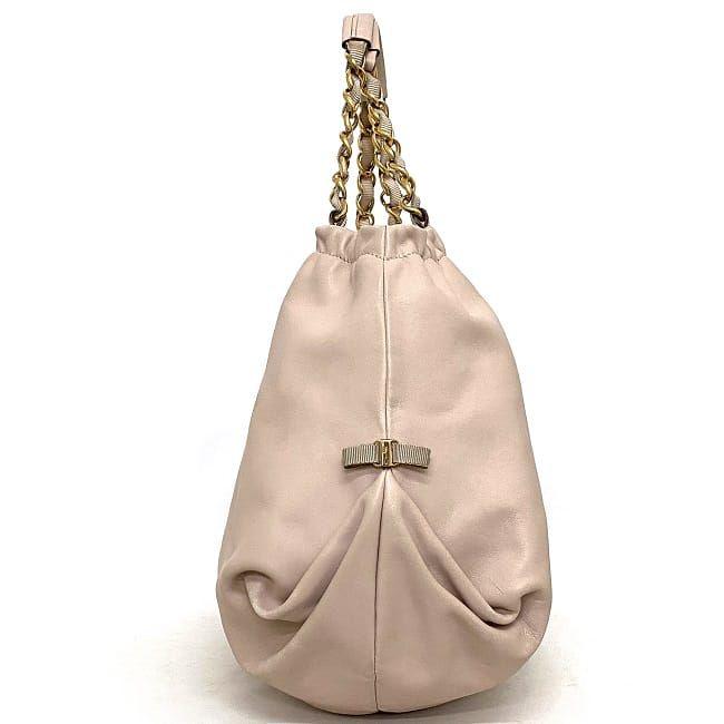 サルヴァトーレ フェラガモ トートバッグ ピンク ゴールド ヴァラ AU-21 D191 美品 レザー GP 中古 Salvator Ferragamo 本革 肩掛け チェーン リボン 定番 人気 シンプル レディース お洒落 高級感 上品 カジュアル 可愛い 可憐 ブランド 本物 鑑定済み FERRAGAMO（フェラガモ） サルヴァトーレ トートバッグ ピンク